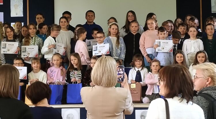 Międzyszkolny Konkurs Artystyczny pt.: „Święty Jan Paweł II – Papież Polak”