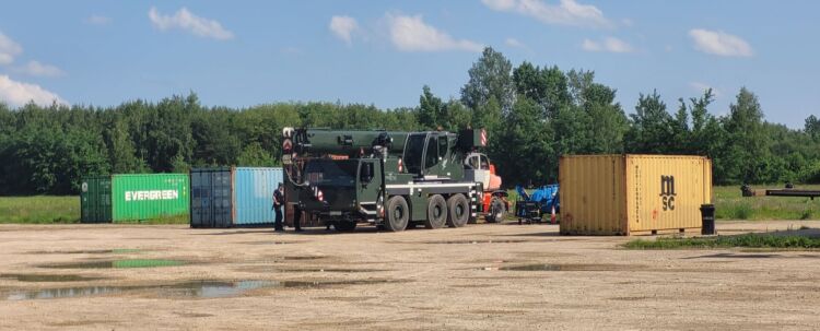 Prokuratura krajowa przejęła śledztwo w sprawie magazynowania broni w Laszkach