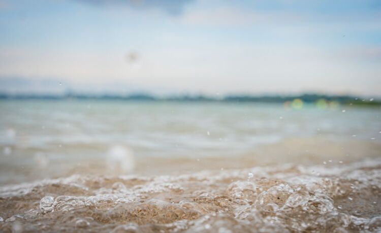 19-latek skoczył z dużej wysokości do wody, nie przeżył 1 - Polskie Radio Rzeszów 19-latek skoczył z dużej wysokości do wody, nie przeżył