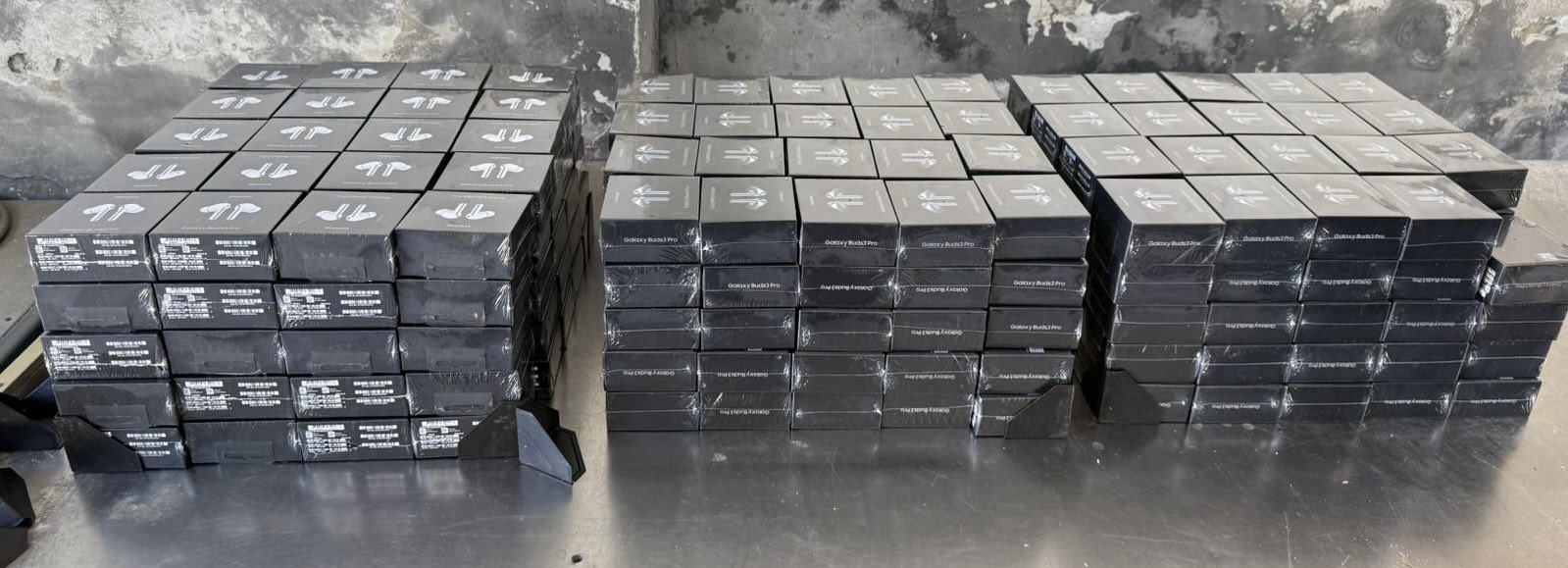 Udaremniona próba przemytu dużej partii słuchawek we Lwowie - Polskie Radio Rzeszów