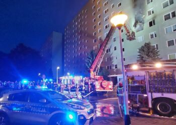 Poszkodowani w pożarze otrzymają zasiłki. Nie wiadomo, kiedy wrócą do bloku