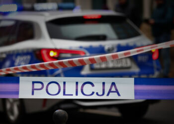 W wyniku wypadku na A4 zapaliły się dwa pojazdy. Kierujący motorowerem został poważnie ranny