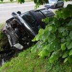 Pijany kierowca uderzył w auto i uciekł z miejsca wypadku [ZDJĘCIA] - Polskie Radio Rzeszów