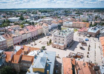 650 par zatańczy poloneza na jarosławskim Rynku