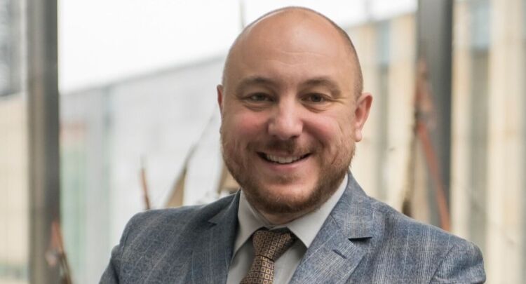 Dr Paweł Kusiak o mechanizmach władzy, ludzkich dążeniach i zdrowym rozsądku