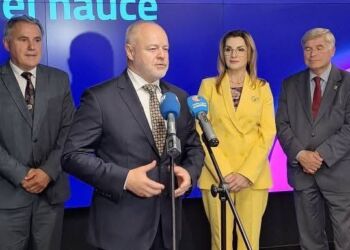 Prof. Marek Gzik, wiceminister nauki, odwiedził krośnieńską uczelnię