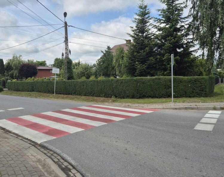 Bezpieczniej na drogach powiatu krośnieńskiego. Trzy nowe przejścia dla pieszych