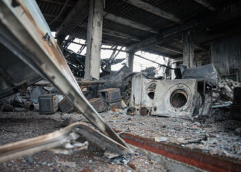 Zmasowany atak rosyjskich dronów na Kijów i Odessę. Uderzyły w budynki mieszkalne