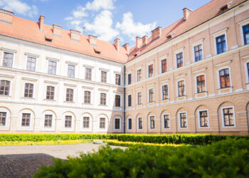 Zwiedzanie Zamku Lubomirskich w Rzeszowie. Nowe poniedziałkowe terminy na wakacje