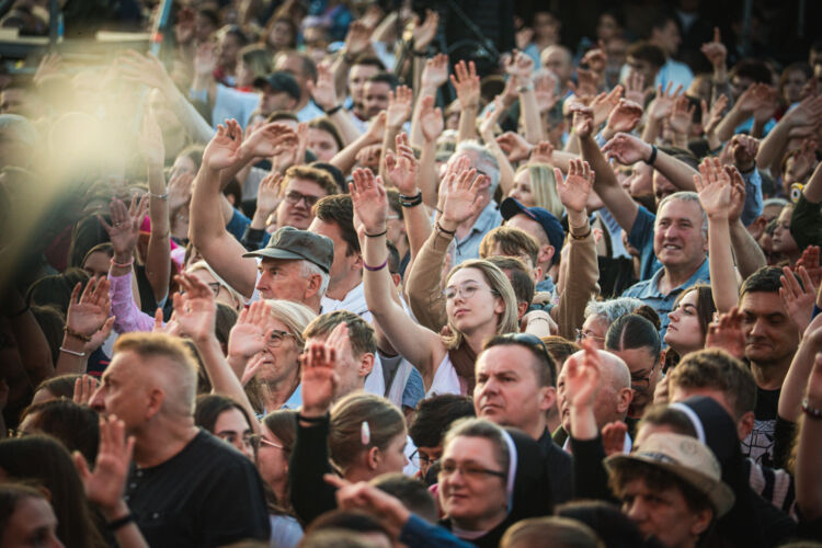 Tysiące wiernych na Koncercie Jednego Serca Jednego Ducha [ZDJĘCIA]