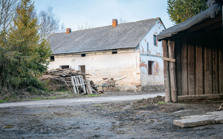 Wody Polskie w tym roku mogą wykupić ok. 100 budynków zniszczonych przez powódź z 2024 r.