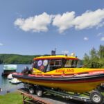 Jezioro Solińskie bezpieczniejsze – nowa łódź ratunkowa w służbie zdrowia [ZDJĘCIA] - Polskie Radio Rzeszów