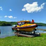 Jezioro Solińskie bezpieczniejsze – nowa łódź ratunkowa w służbie zdrowia [ZDJĘCIA] - Polskie Radio Rzeszów