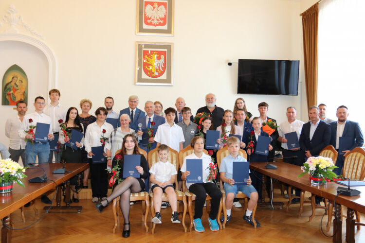 Nagrody Prezydenta Miasta Krosna w Dziedzinie Kultury i Sportu – Laureaci 2024 1 - Polskie Radio Rzeszów Nagrody Prezydenta Miasta Krosna w Dziedzinie Kultury i Sportu – Laureaci 2024