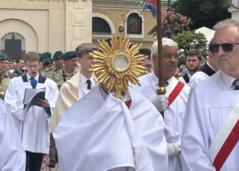 Boże Ciało – relacja z przebiegu procesji [FOTO] [VIDEO]