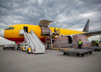 Mimo rozbudowy pasa na rzeszowskim lotnisku, samoloty Cargo nadal lądują