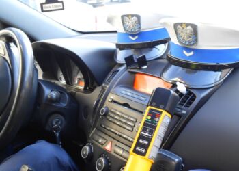 Świadkowie ujęli pijanych kierowców, teraz grozi im więzienie