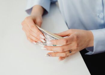 W Albani najmniejsza różnica w płacach kobiet i mężczyzn na świecie