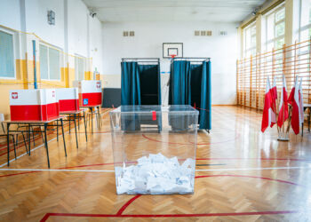 Zniszczone banery i karta do głosowania. Naruszenia ciszy wyborczej w regionie