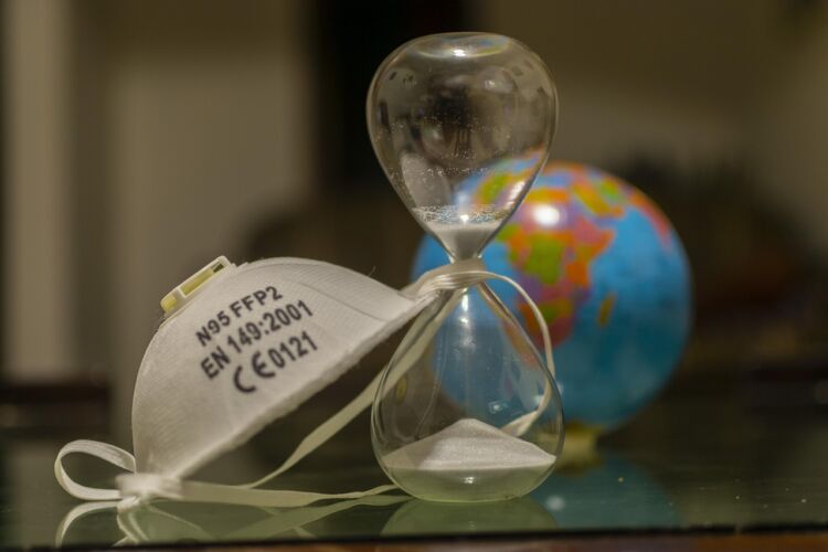 Nowy wariant Covid-19. Nimbus powoduje ostre bóle gardła