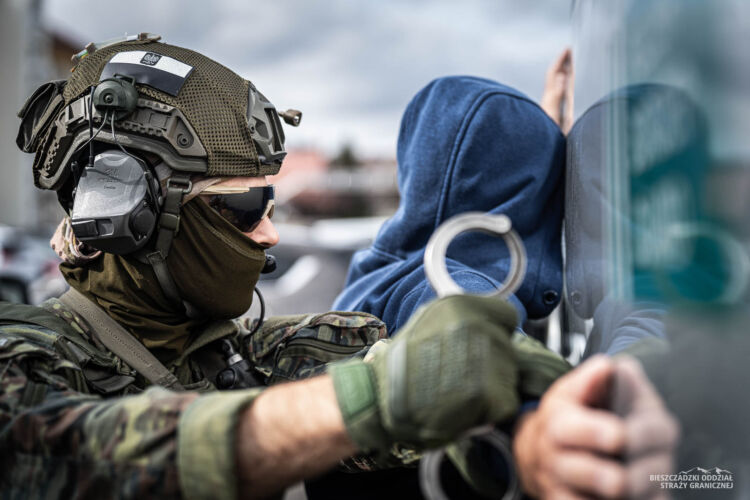 Wpadł na granicy – poszukiwany za porwanie dziecka zatrzymany w Budomierzu