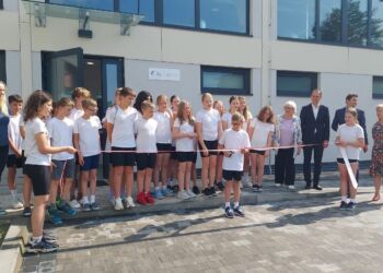 Nowoczesna hala sportowa przy „piątce” w Stalowej Woli już otwarta