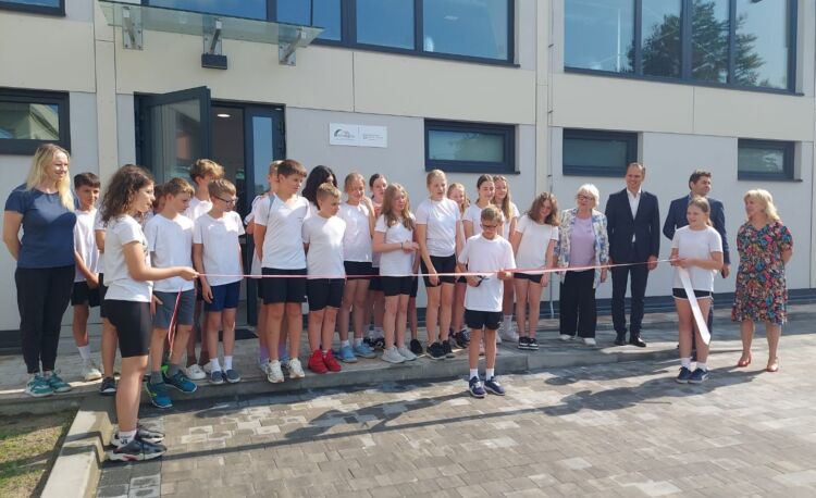 Nowoczesna hala sportowa przy „piątce” w Stalowej Woli już otwarta