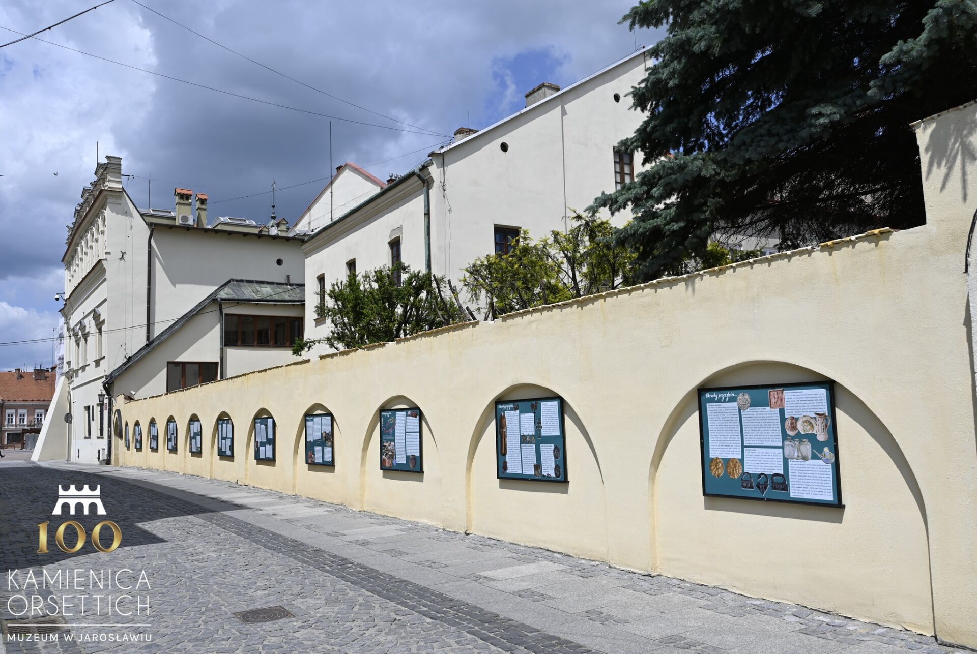 „Okruchy przeszłości” – wystawa planszowa w Jarosławiu