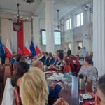 29 gmin podpisało już umowy na dofinansowanie domów i klubów seniora - Polskie Radio Rzeszów