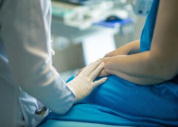 Przełom w leczeniu raka endometrium – 8 na 10 polskich pacjentek wciąż bez dostępu do terapii