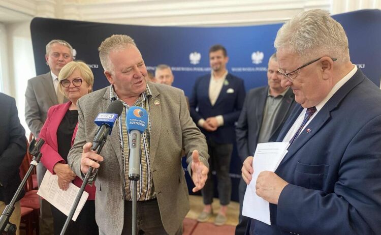 Rolnicy spotkali się ministrem rolnictwa Czesławem Siekierskim – planowany dalszy ciąg rozmów