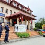 Przedstawiciele Dzikich Karpat przeciw odstrzałowi niedźwiedzi. Zakończyli blokadę Urzędu Gminy w Cisnej [ZDJĘCIA, AKTUALIZACJA] - Polskie Radio Rzeszów