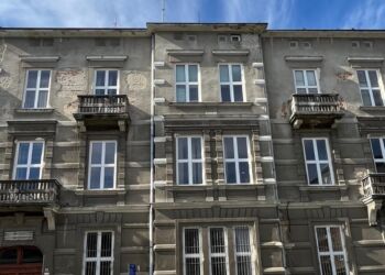 Dawna komenda policji w Jaśle na sprzedaż