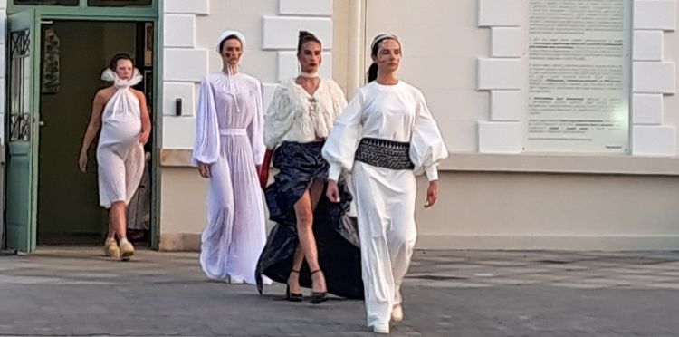 Kolekcja „Rusynka” Anny Marii Zygmunt w krośnieńskim centrum