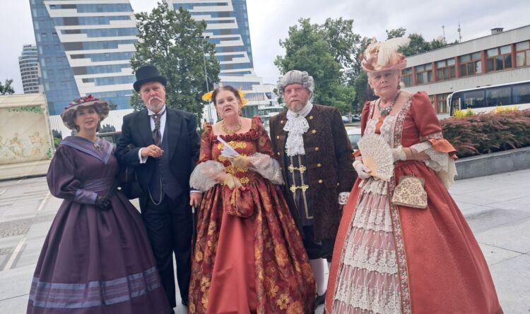 Historyczny Spacer ulicami Rzeszowa z „Damami i Huzarami”