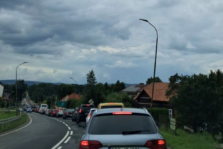 Utrudnienia w ruchu na rondzie w Lesku 1 - Polskie Radio Rzeszów Utrudnienia w ruchu na rondzie w Lesku