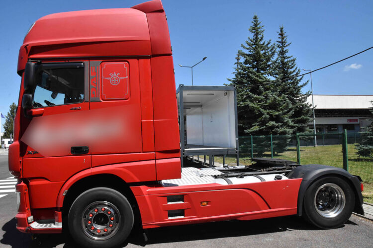 Skradzione auta, części i rowery odzyskane na przejściu granicznym w Korczowej 1 - Polskie Radio Rzeszów Skradzione auta, części i rowery odzyskane na przejściu granicznym w Korczowej