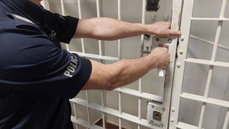 Kradzież z włamaniem w Rzeszowie – Obywatelom Słowacji grozi 10 lat więzienia