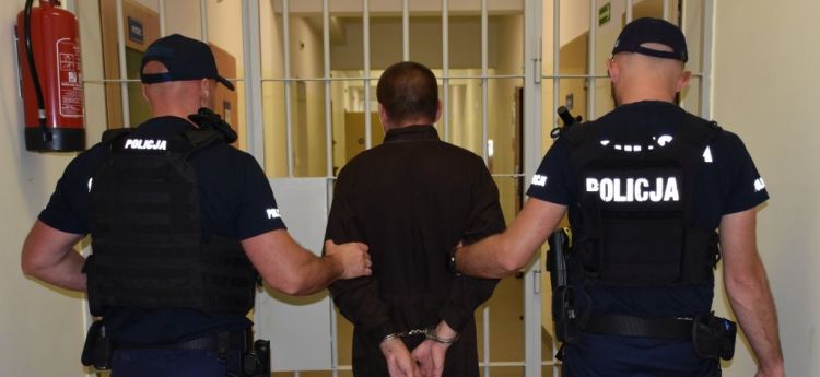 Podczas alkoholowej imprezy 35-letni mężczyzna zranił nożem 46-latka