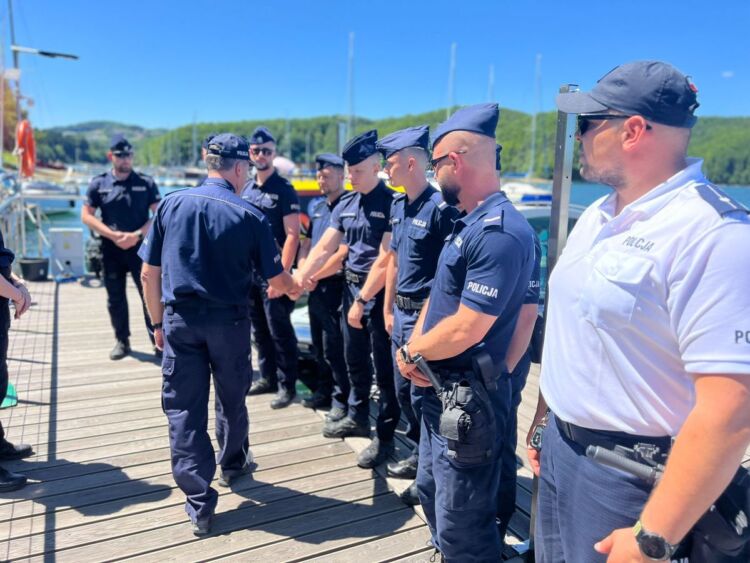 Policjanci z Rzeszowa wspierają służby w Bieszczadach podczas wakacji