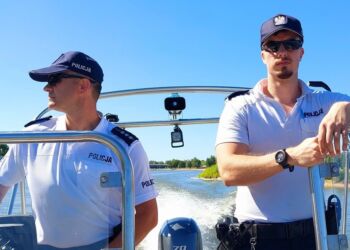 Policyjni wodniacy rozpoczęli służbę nad zalewem Podwolina w Nisku