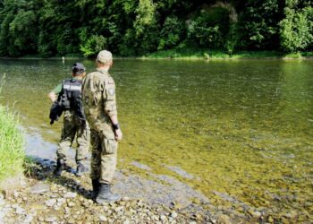 Społeczna Straż Rybacka w Sanoku sprawdza, czy wędkarze przestrzegają zasad połowów