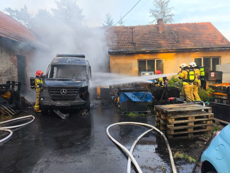 Pożar kampera w Wysokiej w powiecie łańcuckim