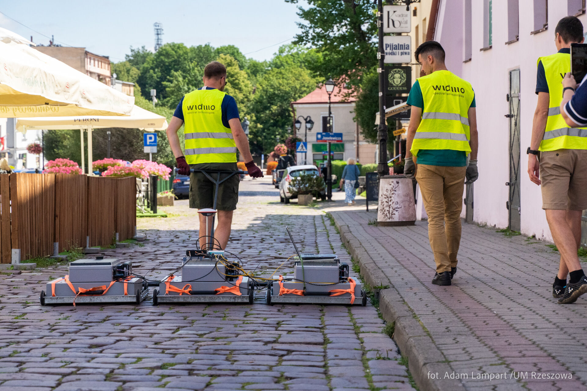 Innowacyjny georadar testowany w centrum Rzeszowa. Pomoże planować zieleń i chronić infrastrukturę [ZDJĘCIA] - Polskie Radio Rzeszów