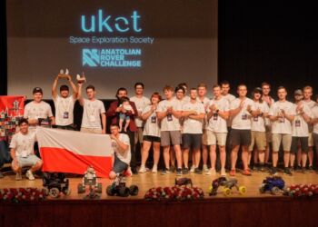 Studenci PRz najlepsi na zawodach łazików w Turcji