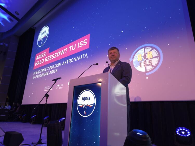 Astronauta z Międzynarodowej Stacji Kosmicznej rozmawiał z uczniami i studentami