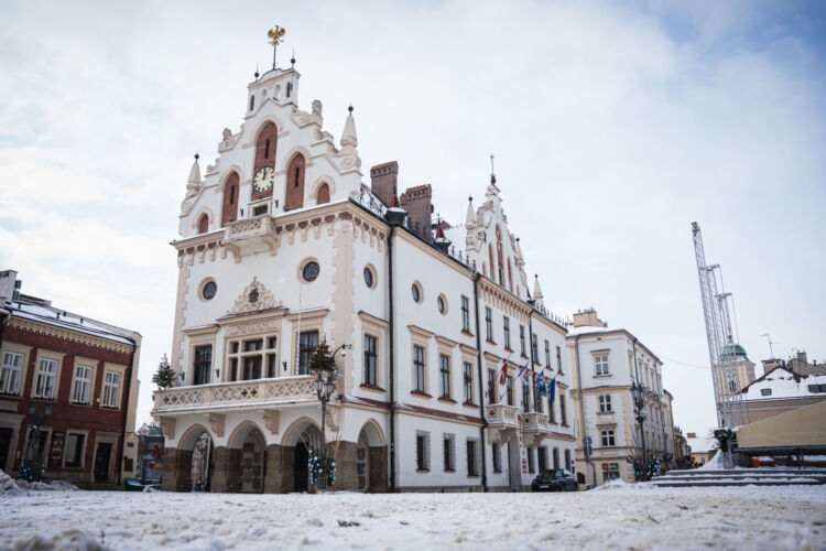 Powołanie spółki Aquapark i budowa mostu w rejonie zalewu tematami posiedzenia rzeszowskiej rady 1 - Polskie Radio Rzeszów Powołanie spółki Aquapark i budowa mostu w rejonie zalewu tematami posiedzenia rzeszowskiej rady