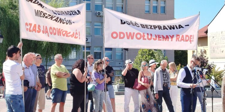 Powołali komitet. Chcą referendum w sprawie odwołania rady Sanoka