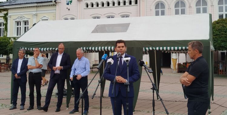 Konflikt samorządowy w Sanoku – Zbiórka podpisów pod referendum o odwołanie Rady Miasta