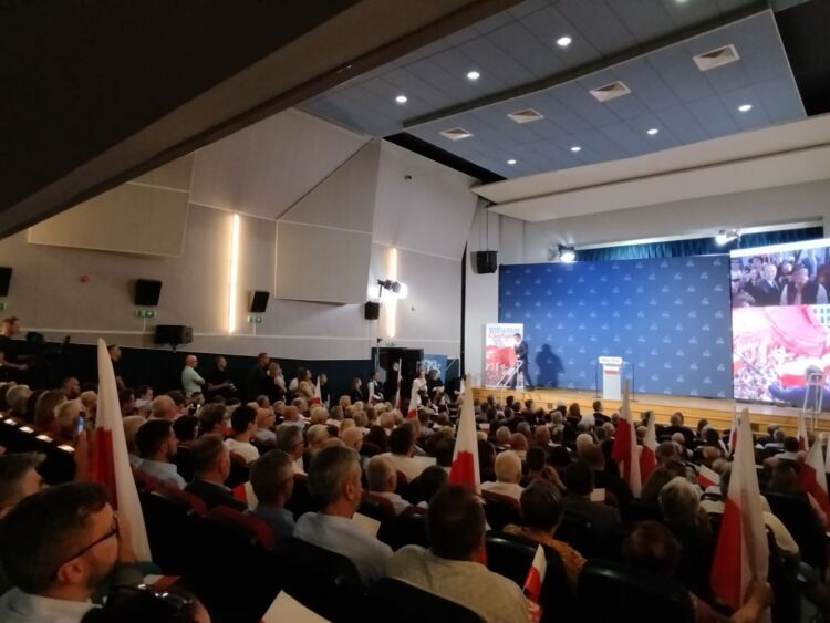 Jarosław Kaczyński w Rzeszowie: o sytuacji politycznej, współpracy z USA i przyszłości PiS